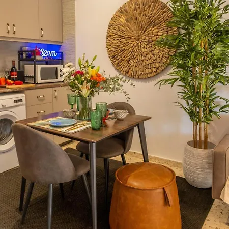 Nomad's Nook - Mediterranean Boho Escape Apartment *