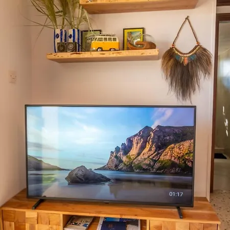 Nomad's Nook - Mediterranean Boho Escape Apartment Polis