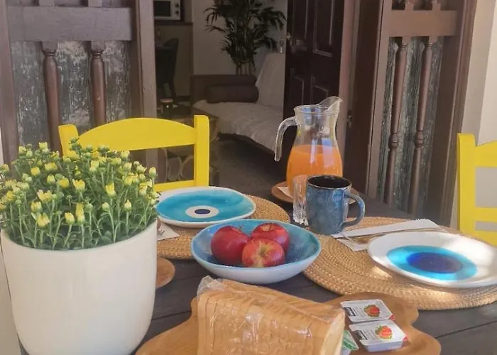 Nomad's Nook - Mediterranean Boho Escape